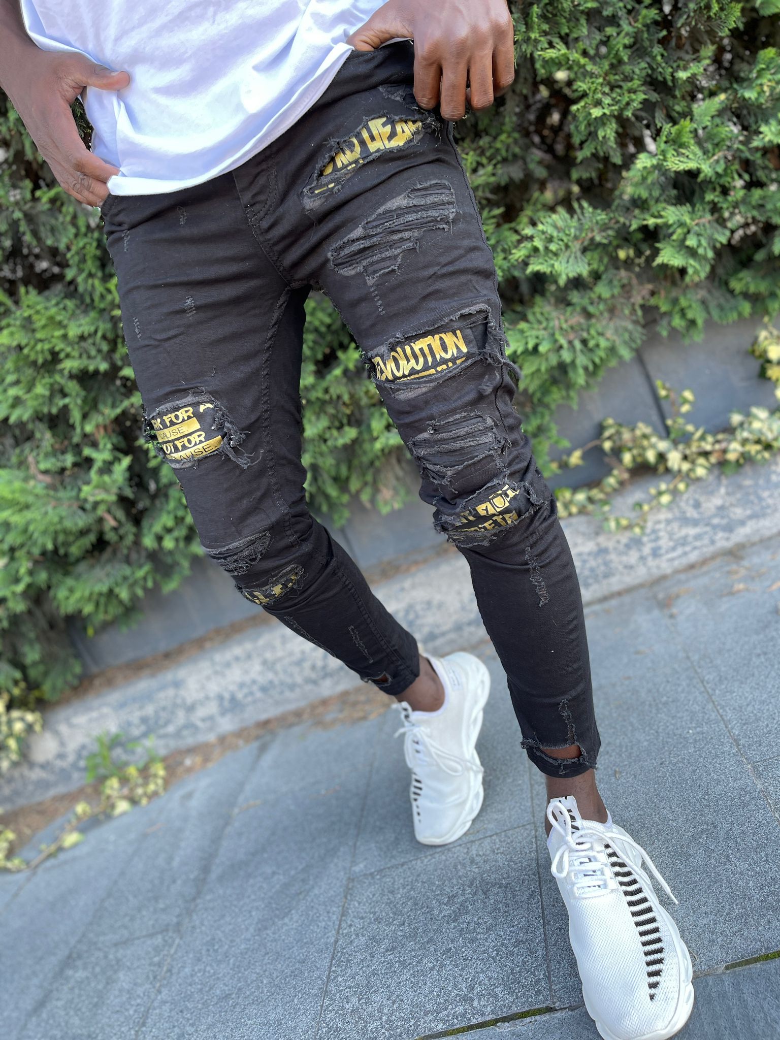Обтянутые рваные джинсы мужские с двумя полосками купить недорого в интернет-магазине MOD
