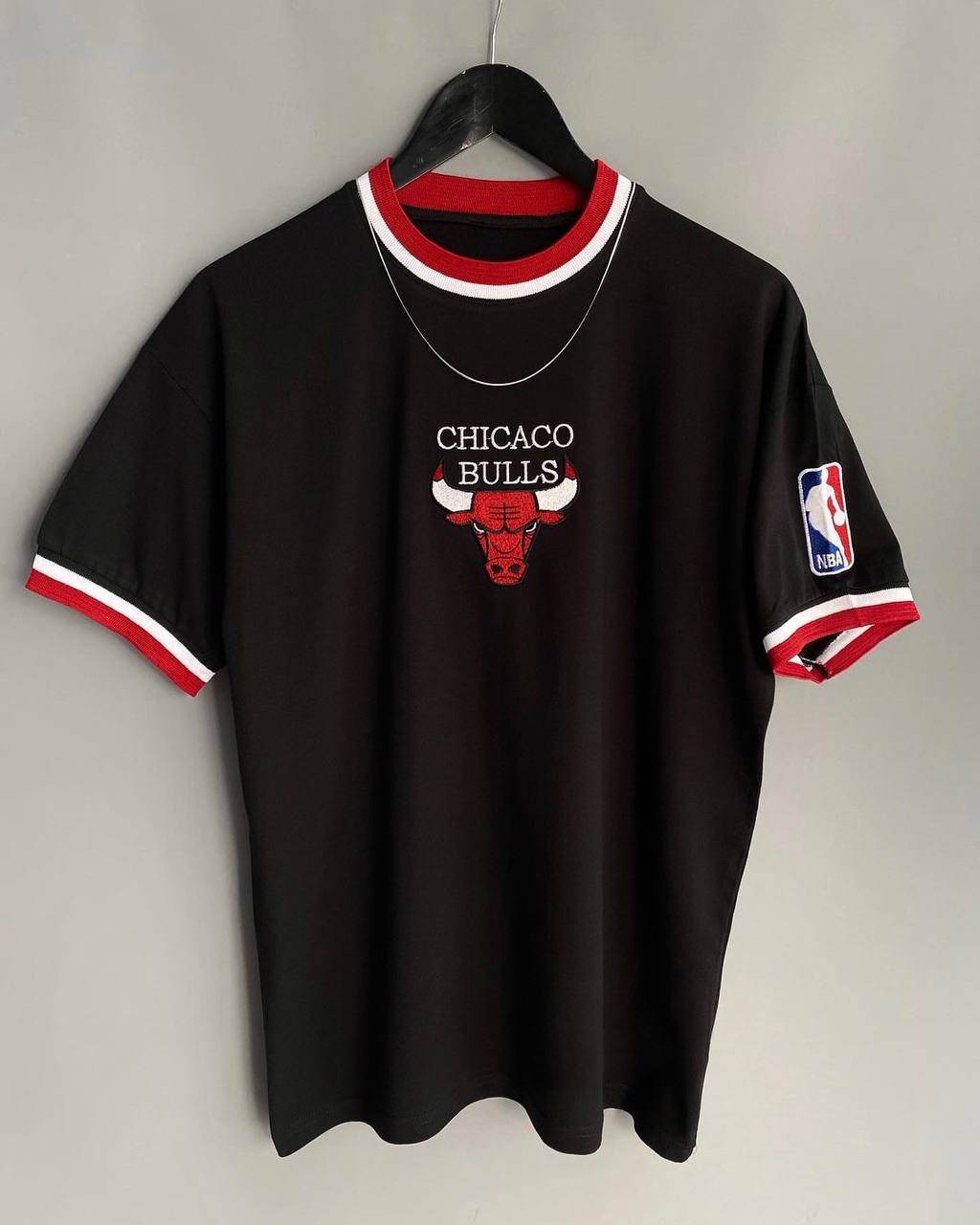 Official New Era NBA Drip Logo Chicago Bulls Black Tee B9222_534