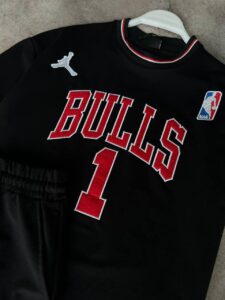 Мужской Летний Черный Комплект Двойка Chicago Bulls – Чикаго Буллз с Ярким Принтом Футболка и Штаны